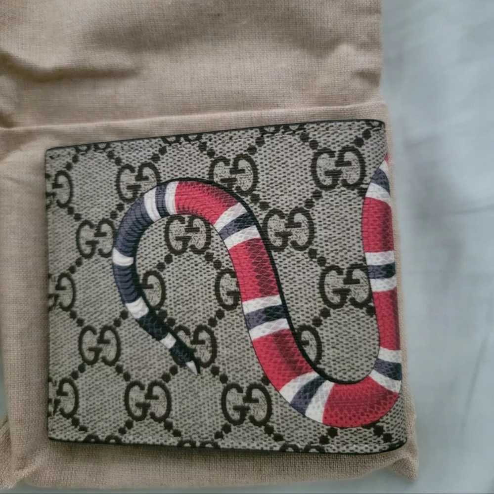 Gucci bi fold wallet snake
